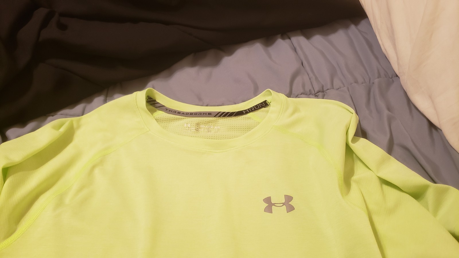 Under Armour Fitted X Run ThreadBorne Mens Bright Lime Green Shirt Size 2XL gallery