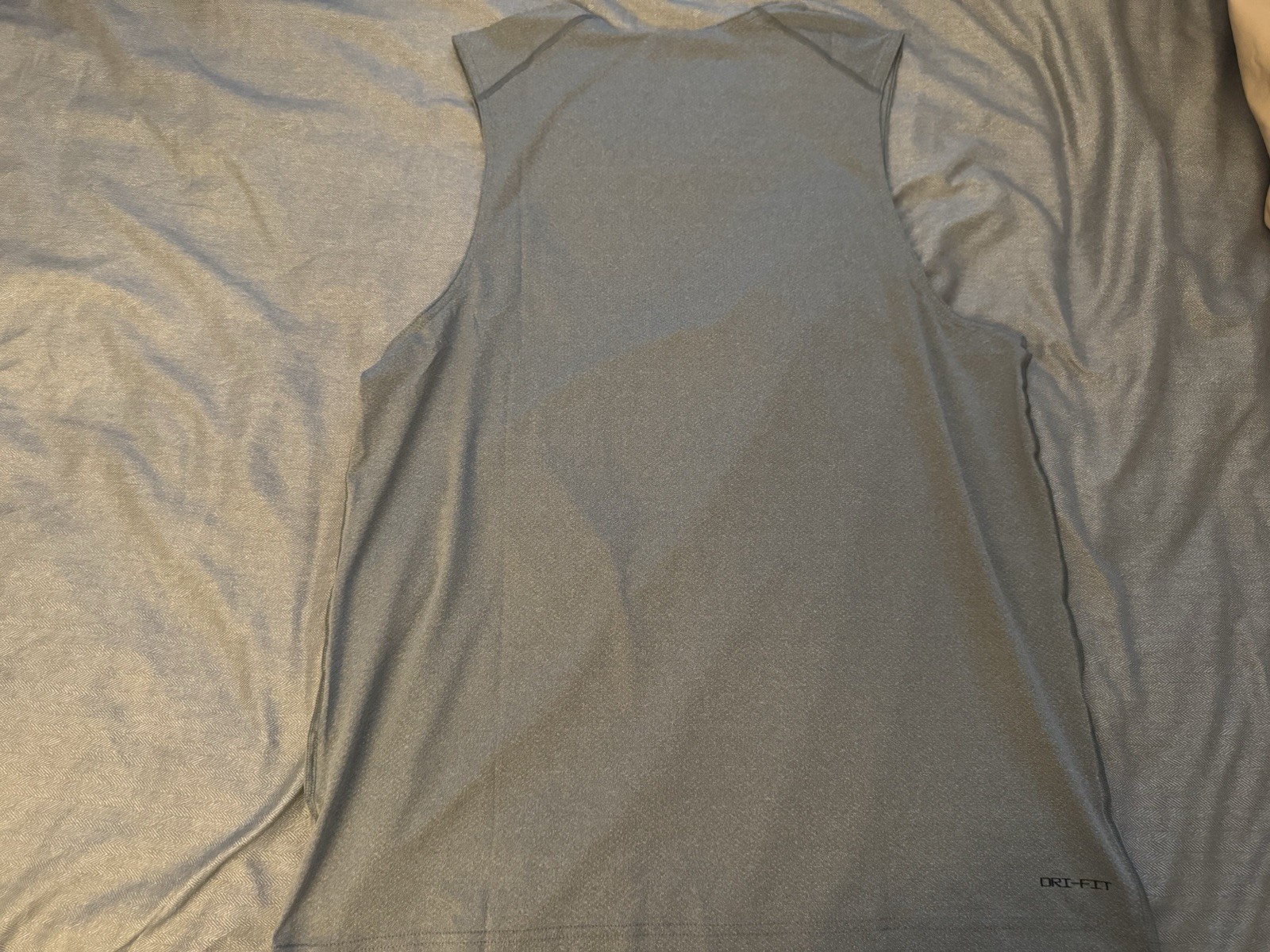 Nike Men's Ready Relaxed-Fit Dri-FIT Fitness Tank, Regular Size Medium NWT gallery