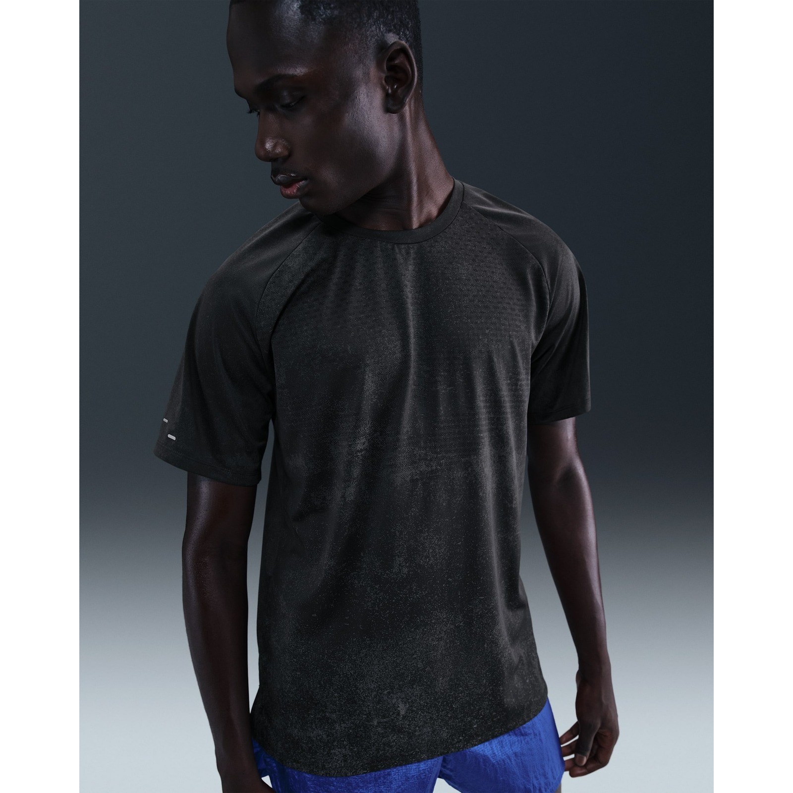 Nike Stride Dri-FIT ADV Running Top Reflective Accents Mens Small Black New gallery