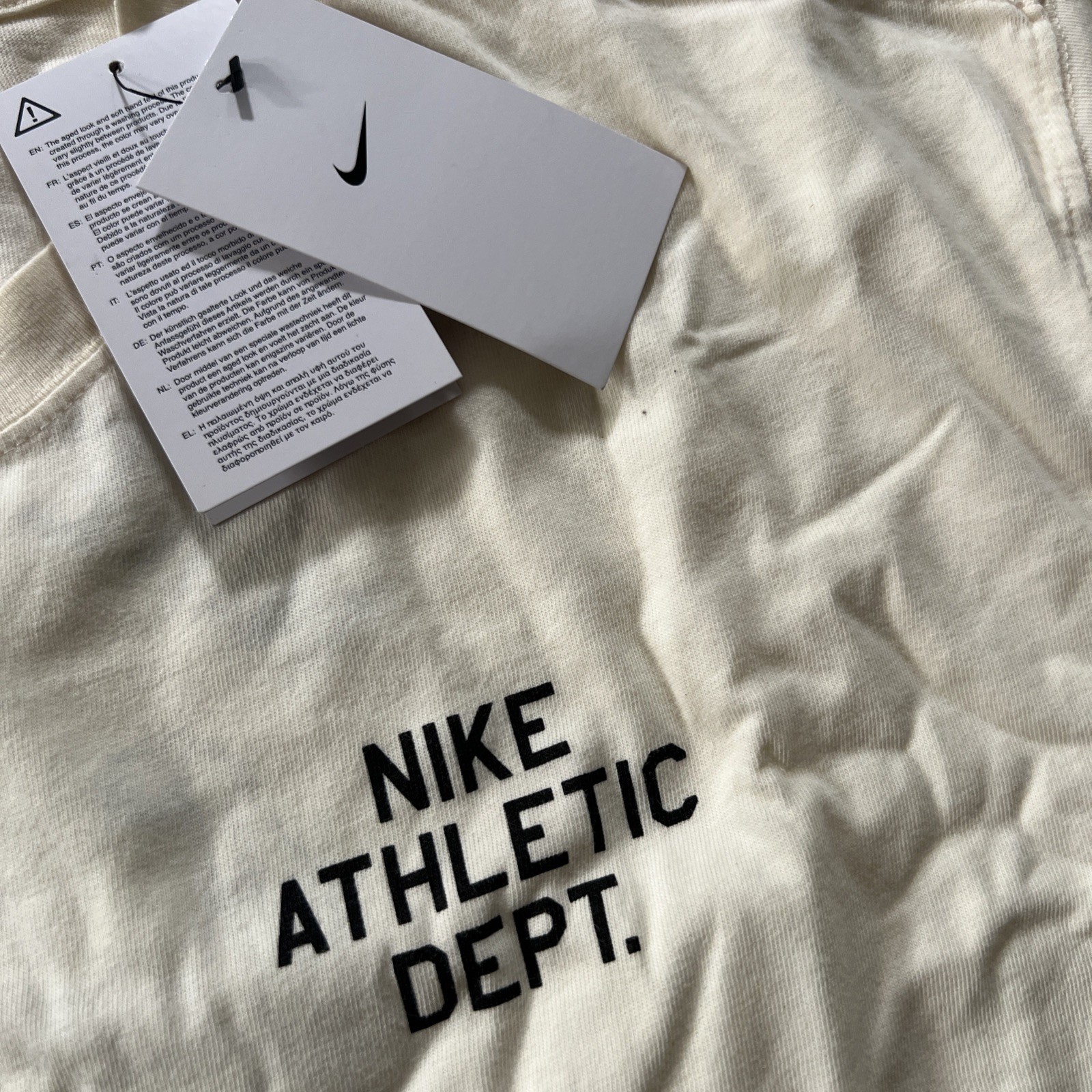 Nike Athletic Department The Nike Tee Mens SZ Large HJ3693-110 NWT $45 gallery