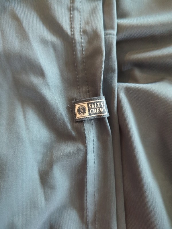 Salty Crew Lurking Hoodie Medium New MSRP $64.95 gallery