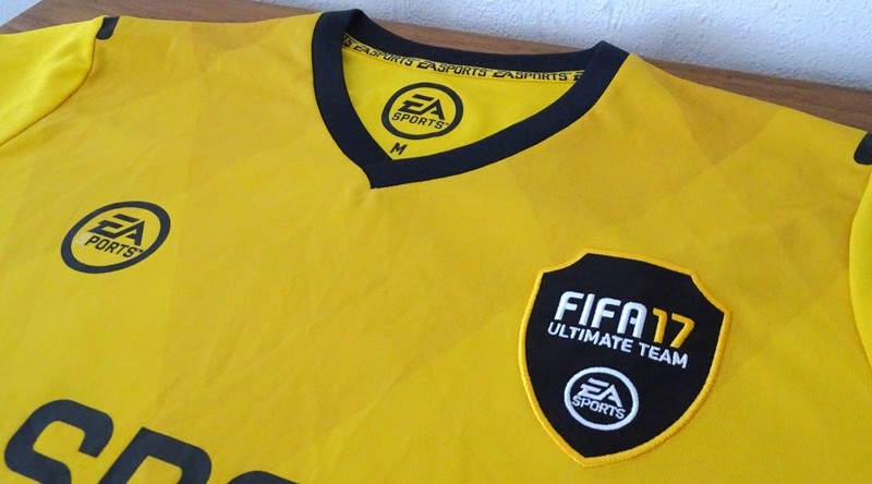 EA Sports FIFA 17 Ultimate Team Football Jersey T-Shirt Men's EU Size M gallery