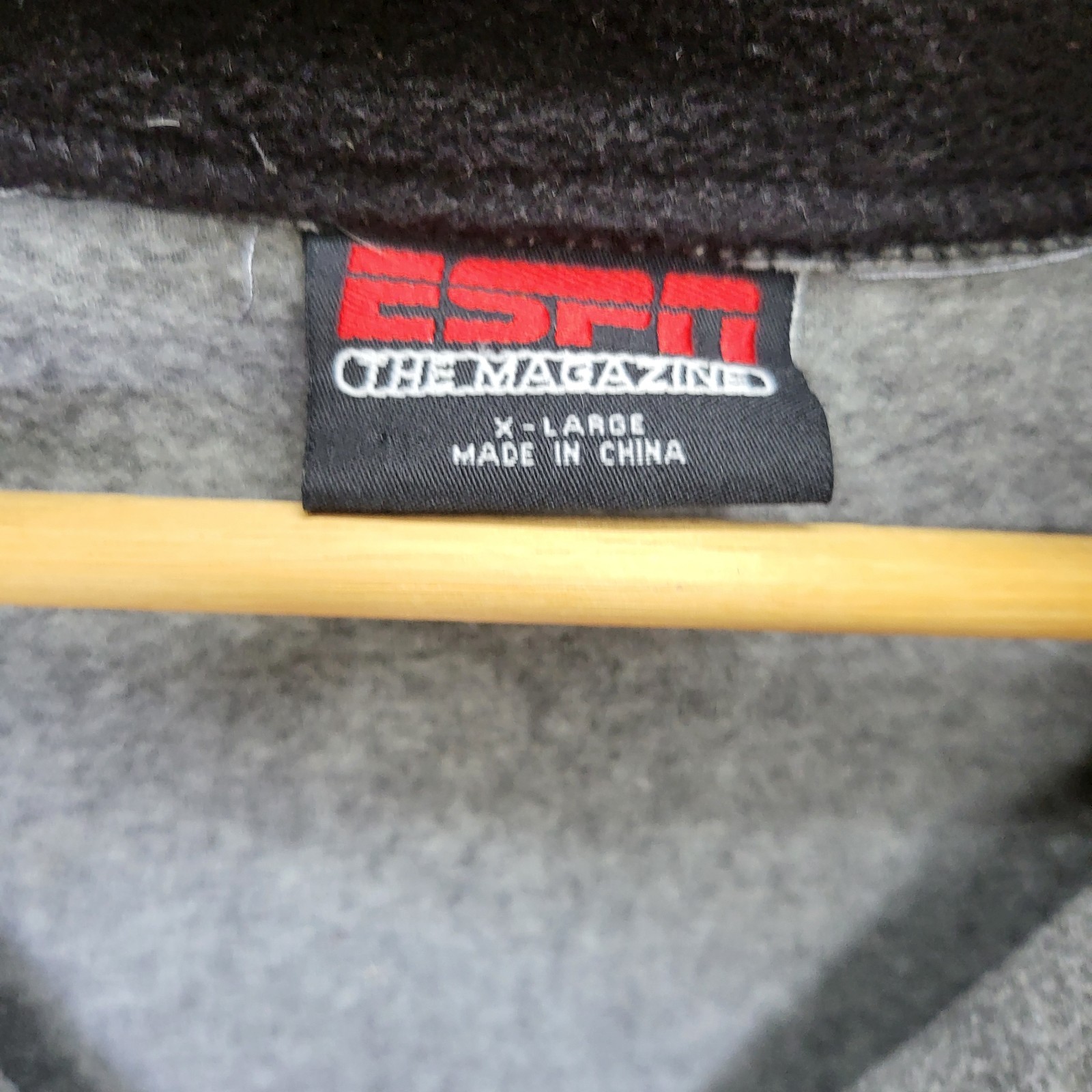 ESPN The Magazine mens XL gray 1/4 zip thermal pullover gallery