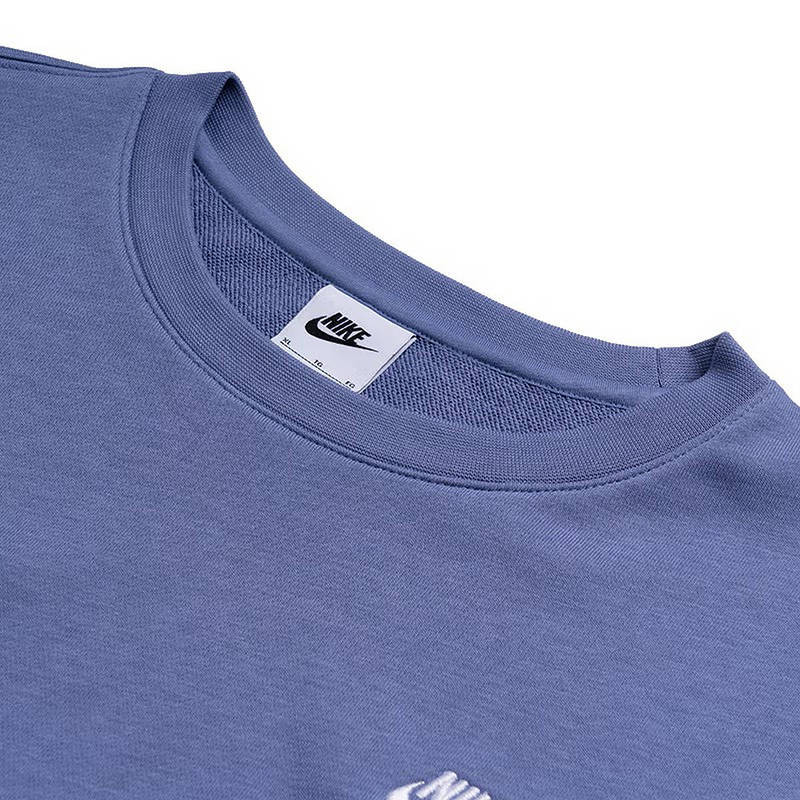 Nike Men's Blue Crewneck Pullover Sweatshirt with Lettering gallery