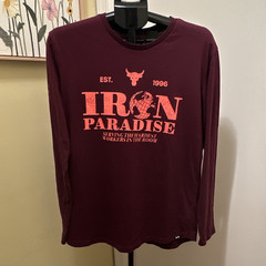 Under Armour Project Rock Iron Paradise Men’s L Burgundy Long Sleeve Crew Tee