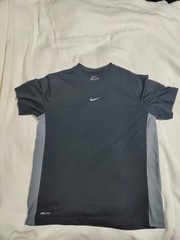 Men’s Nike Size Large Dri-Fit Black And Grey Shirt