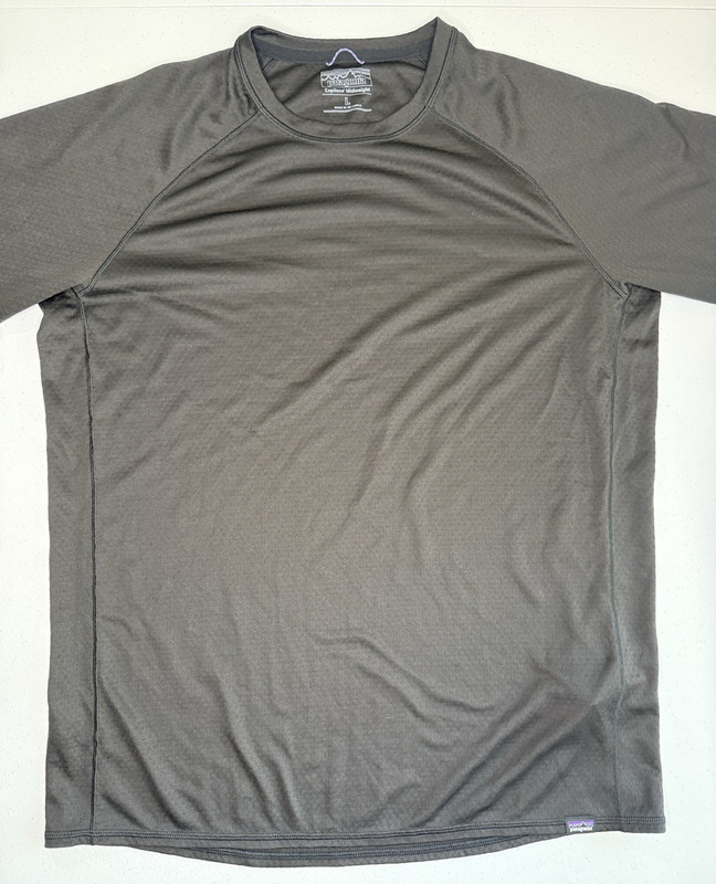 Patagonia Capilene Midweight Base Layer Mens Crew Neck Pullover Shirt! Size L gallery