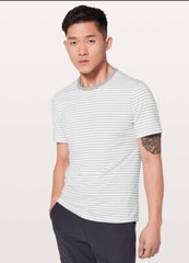 Men’s Lululemon 5 Year Tee Raven Stripe White Light Cast Gray Size Large