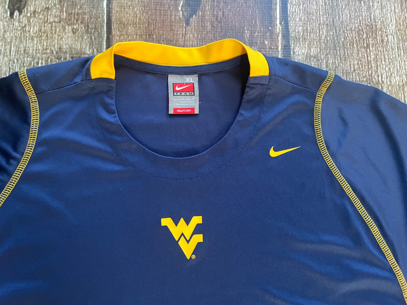 VINTAGE NIKE TEAM FIT DRY WVU ACTIVE T-SHIRT BLUE GOLD MENS XL EXCELLENT gallery