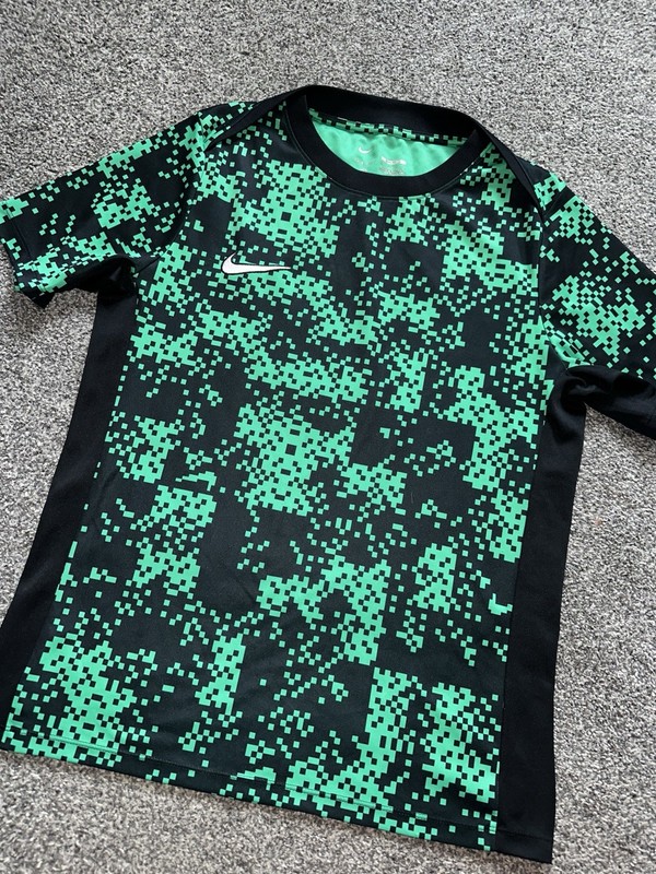 Nike Dri-Fit T-Shirt Mens Size Medium Green Black Short Sleeve Minecraft G7 gallery