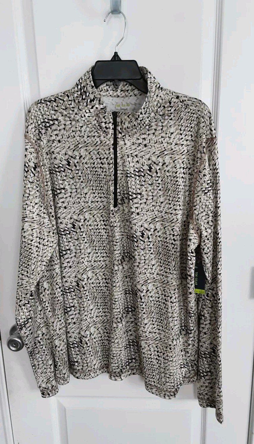 Tek Gear Men's Long Sleeve 1/4 Zip Mock Neck Active Wear Size: Medium MSRP $50 gallery