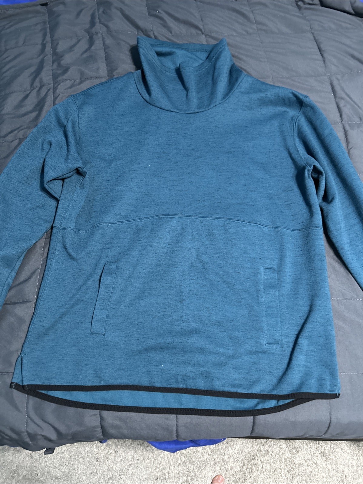Tek Gear Teal Green Long-Sleeved Fleece Shirt Men's Large Poncho With Pockets gallery