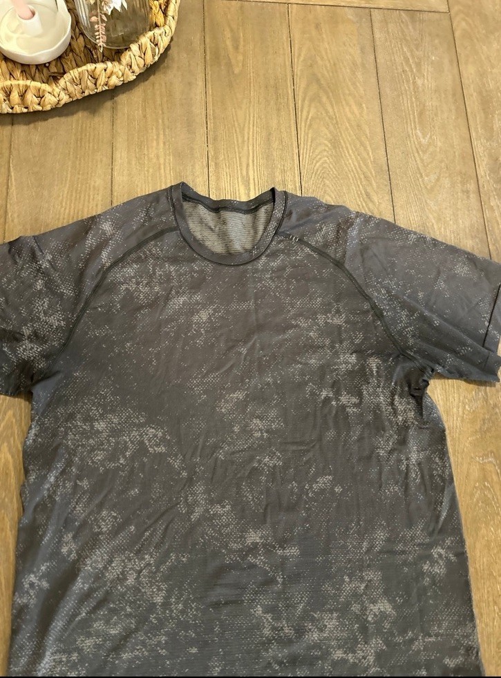 Lululemon Men’s Activewear T-Shirt XXL Black Gray Breathable Stretch Raglan gallery