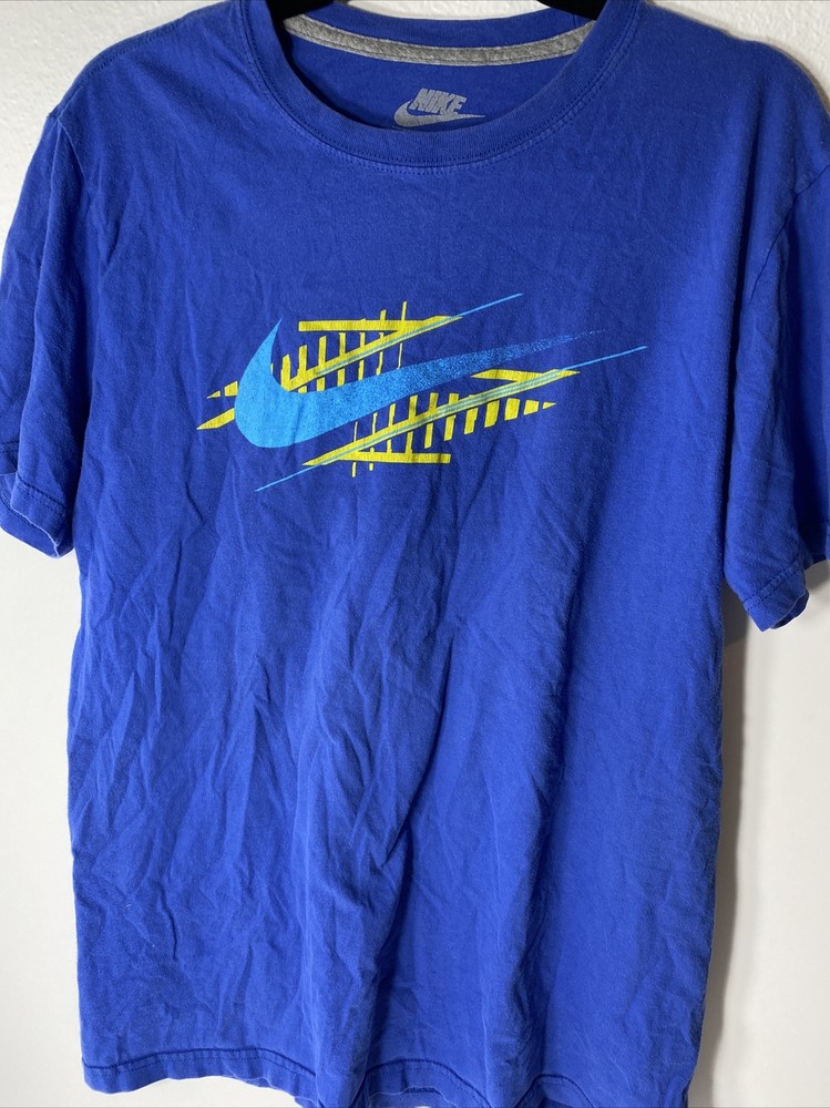 Nike Better World Men's Swoosh T-Shirt L Regular Fit 90s Style