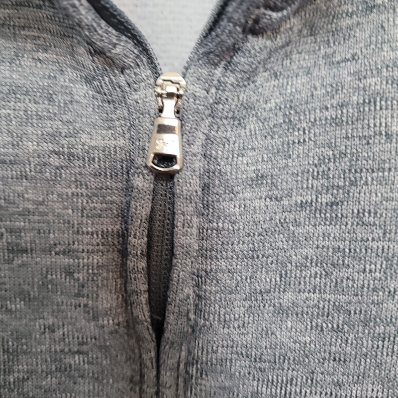 Under Armour Golf 1/4 Zip - Cold Gear - Loose Fit - Men’s Size Medium Gray gallery