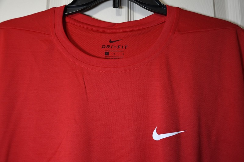NWT Nike Breathe Dri-FIT Men's Large Intensity S/S T-shirt University Red M21957 gallery