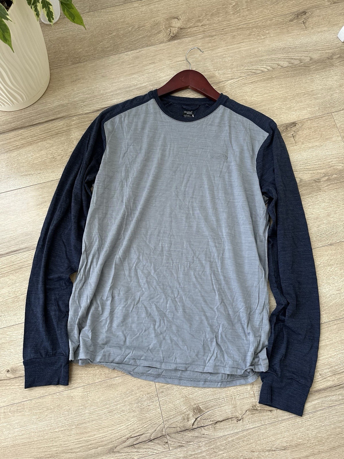 Icebreaker Cool Lite Merino Wool Men’s Long Sleeve Tee Size M gallery