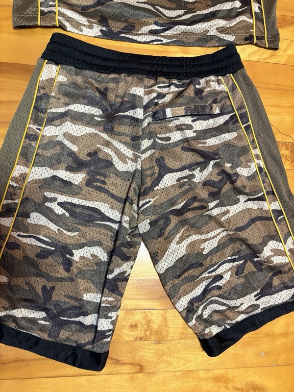 Vintage Karl Kani #23 Camo Basketball Shorts Jersey Set M-L Sports Preowned Read gallery