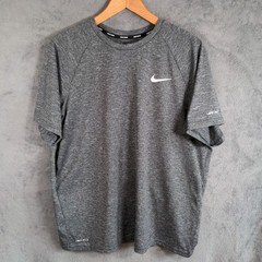 Nike Swim Hydroguard T-Shirt UPF 40+ Men’s Large Gray Short Sleeve Dri-Fit