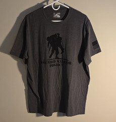 Under Armour HeatGear Men’s XL Loose Gray Wounded Warrior Crew Neck T-Shirt
