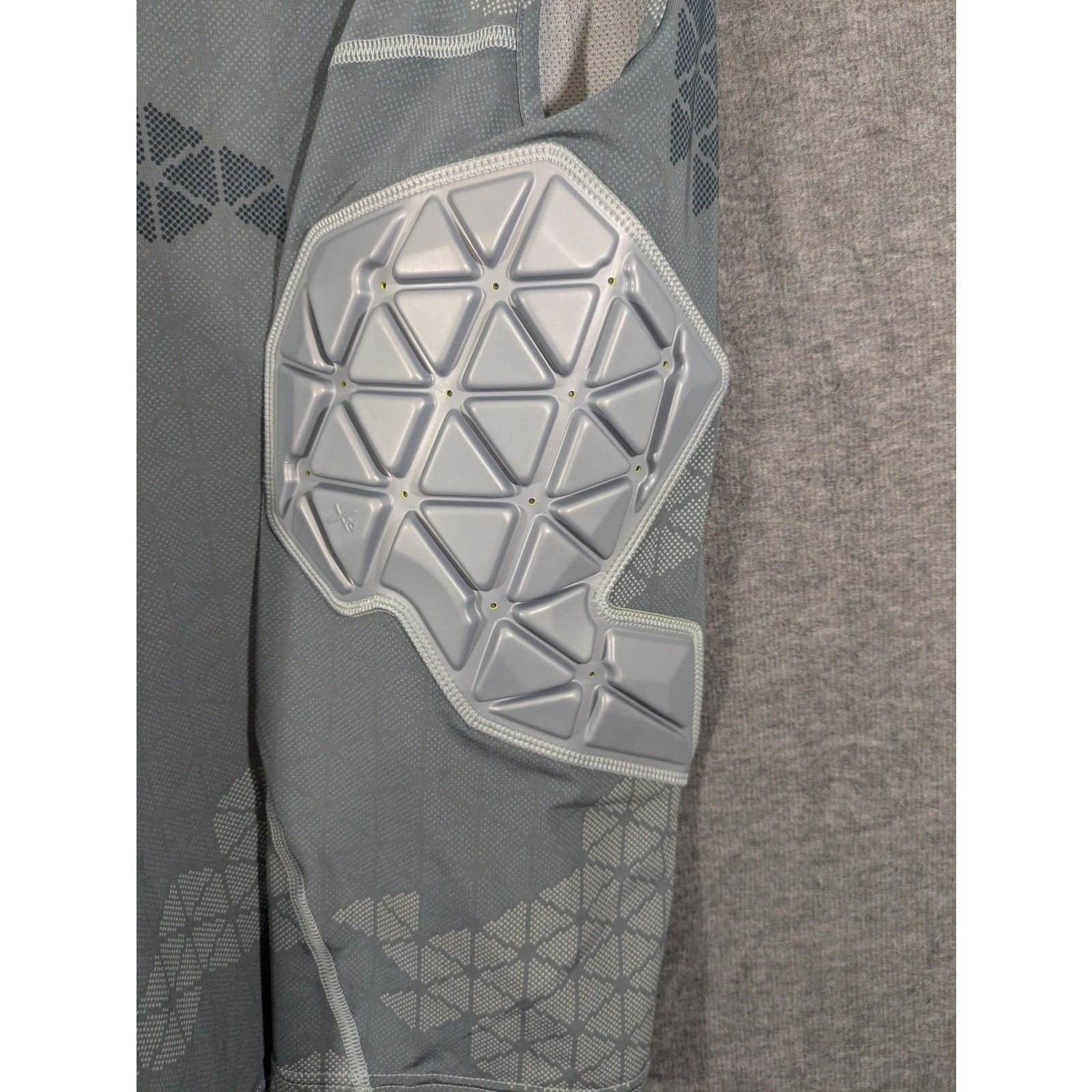 Adidas Climacool Techfit 3 Padded Compression Football Gray Tank Top Size XL gallery