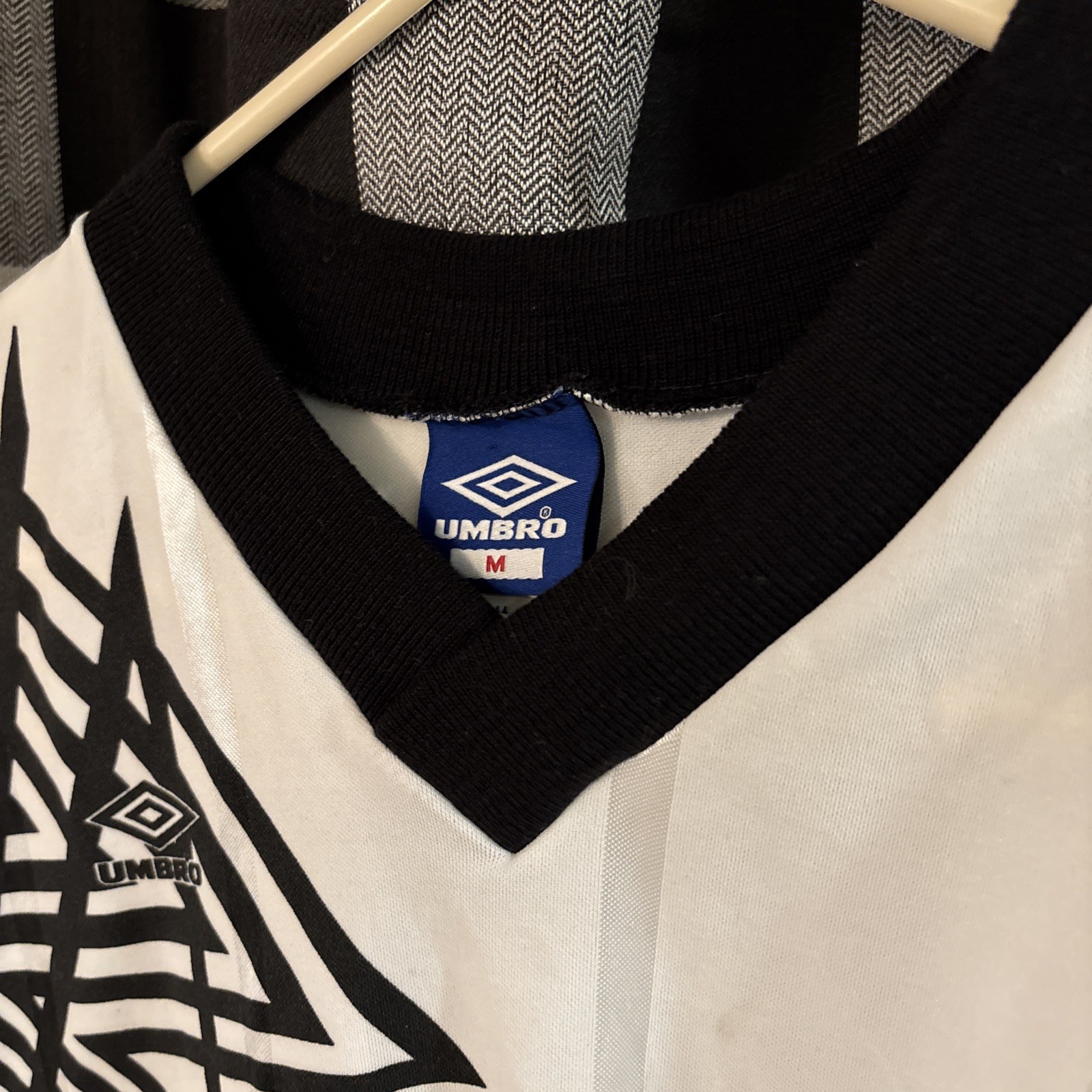 Vintage 90s Umbro Zig Zag Logo Soccer Futbol Jersey #10 Mens Medium gallery