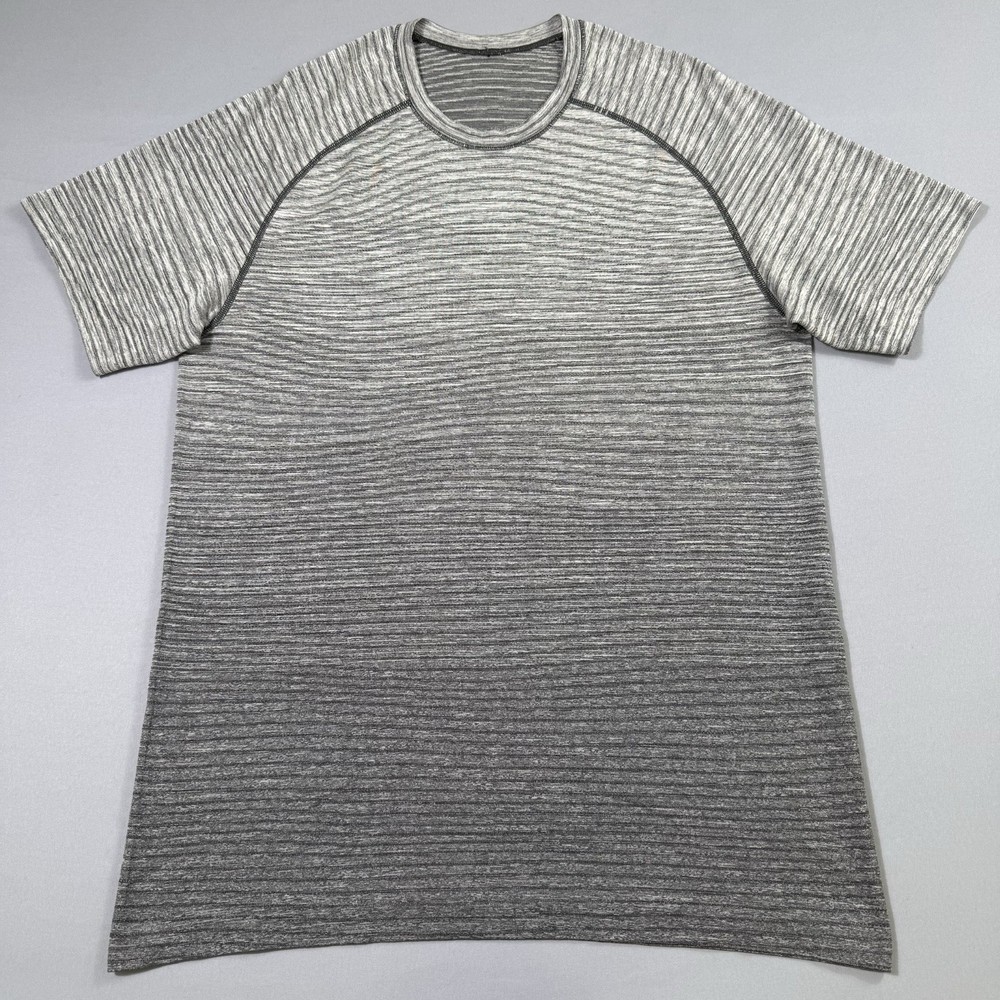 Lululemon Metal Vent Tech Shirt Mens Large Grey Short Sleeve Athletic Gym Run