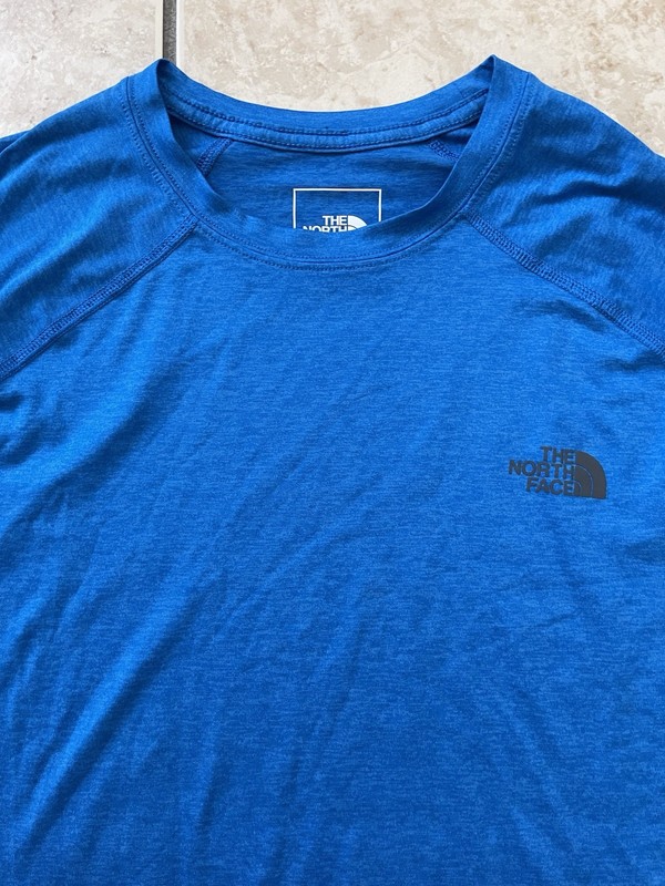 The North Face Men's Running Long Sleeve Blue Tech Shirt Medium Sports Climb Tee gallery