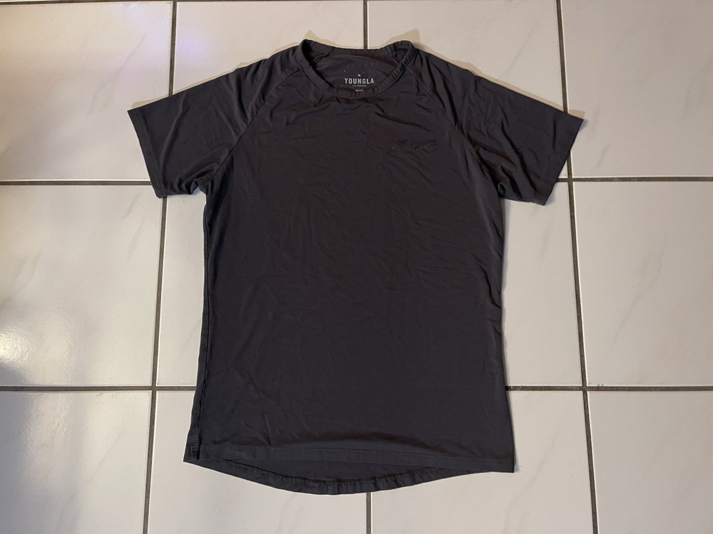 Youngla Essential Fitted Tee Size Medium Gray Viscose YLA2621 Workout Shirt