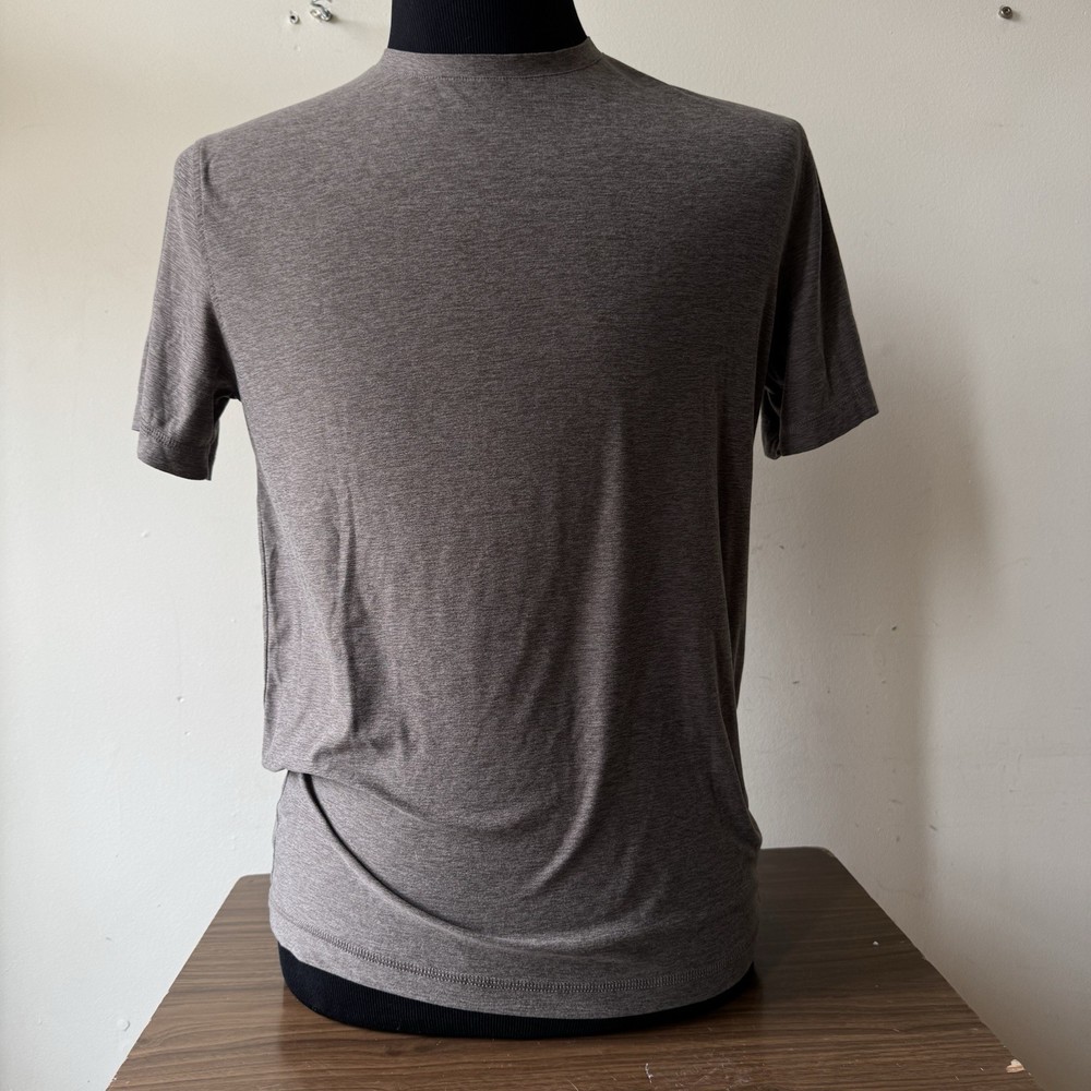 Vuori Mens Medium Brown Heather Performance T Shirt Short Sleeve Athletic