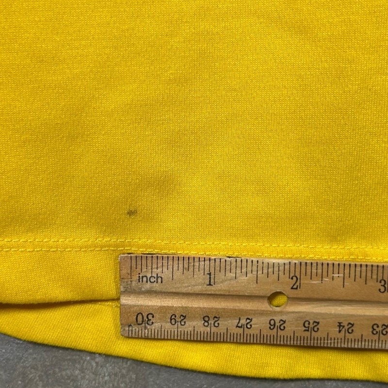 Umbro Tailored By Soccer Referee Jersey Men's Size M Yellow Short Sleeve Pocket gallery