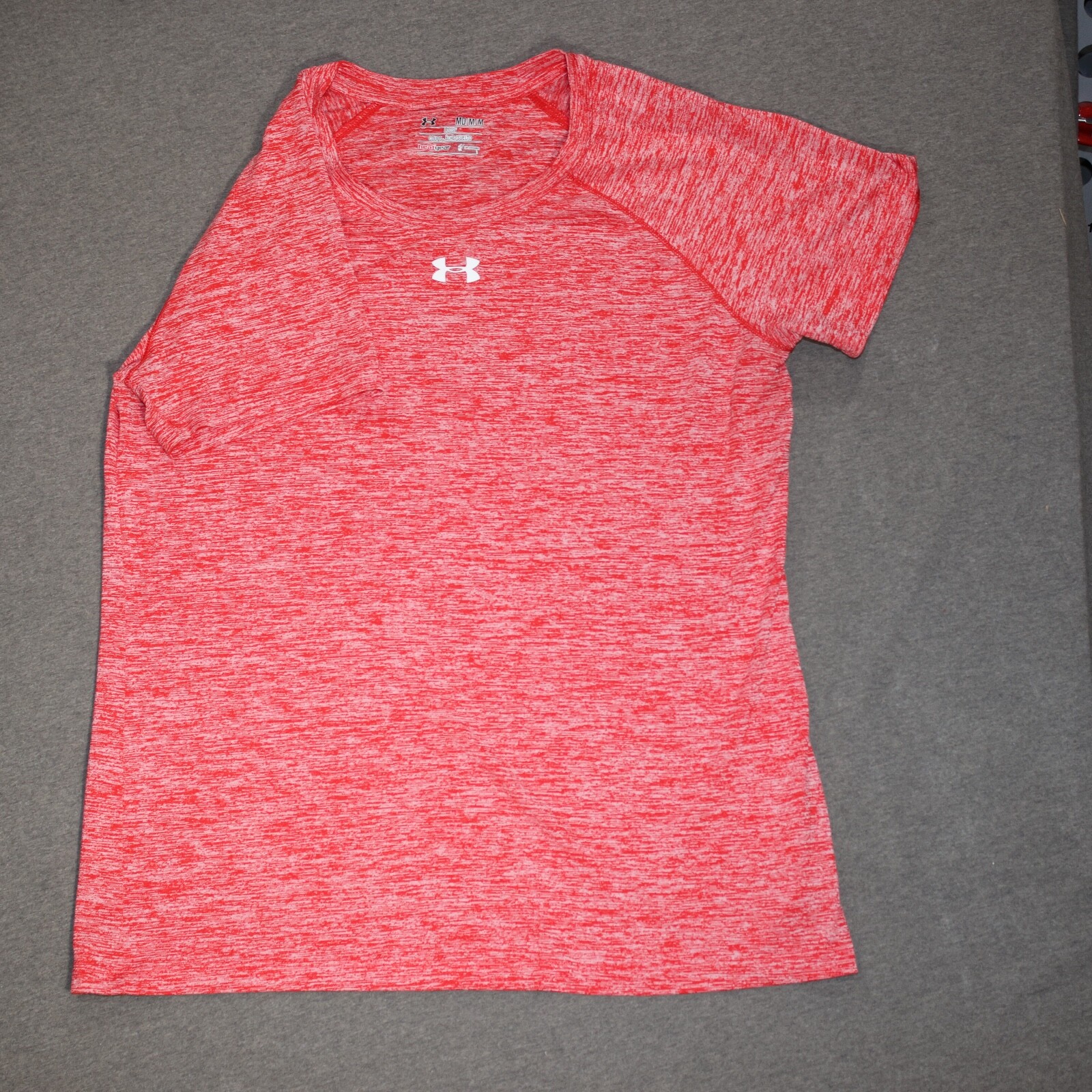 UNDER ARMOUR T-SHIRT MEDIUM. RED WITH WHITE Moisture control gallery