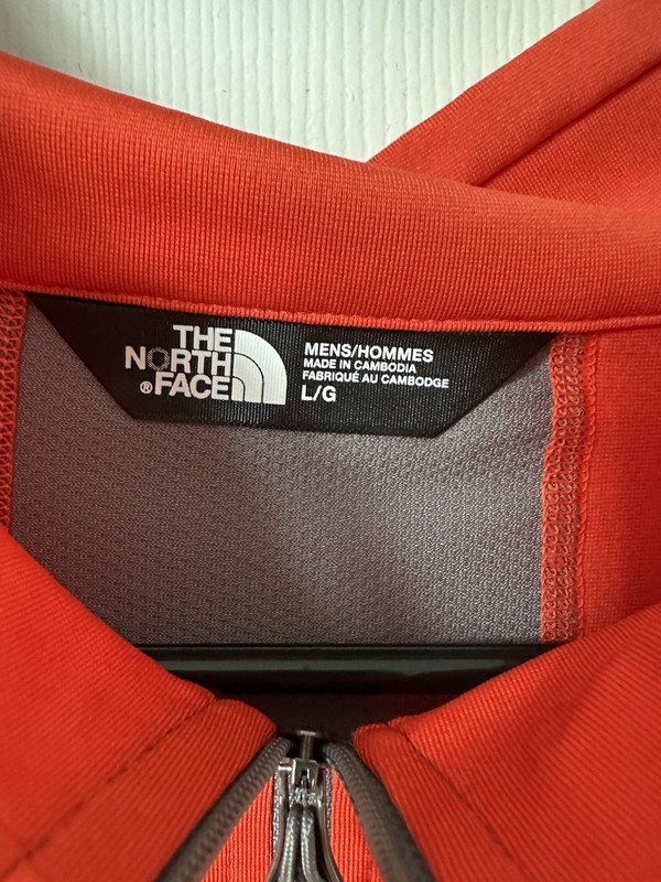 The North Face Men’s 1/4 Zip Pullover Red Size L New Without Tags gallery