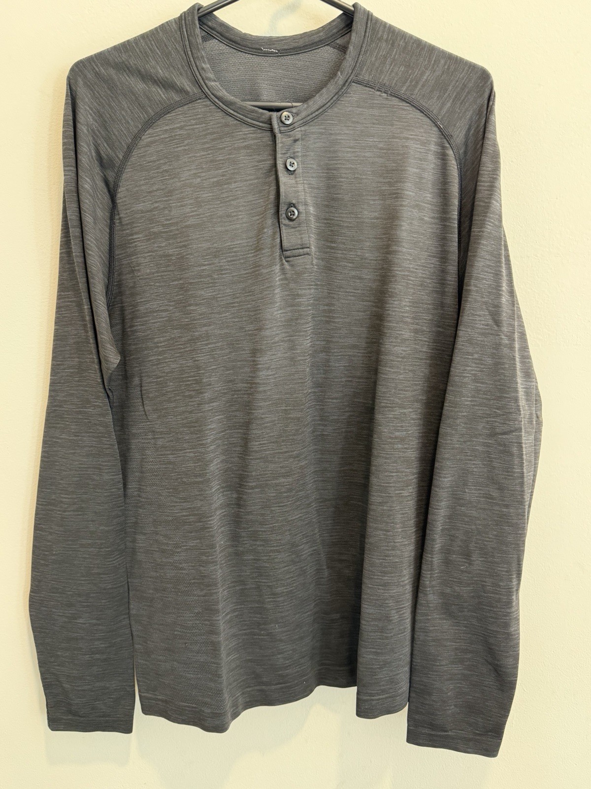 Lululemon Metal Vent Tech Henley Long Sleeve Shirt Mens XL Gray Heather Athletic gallery