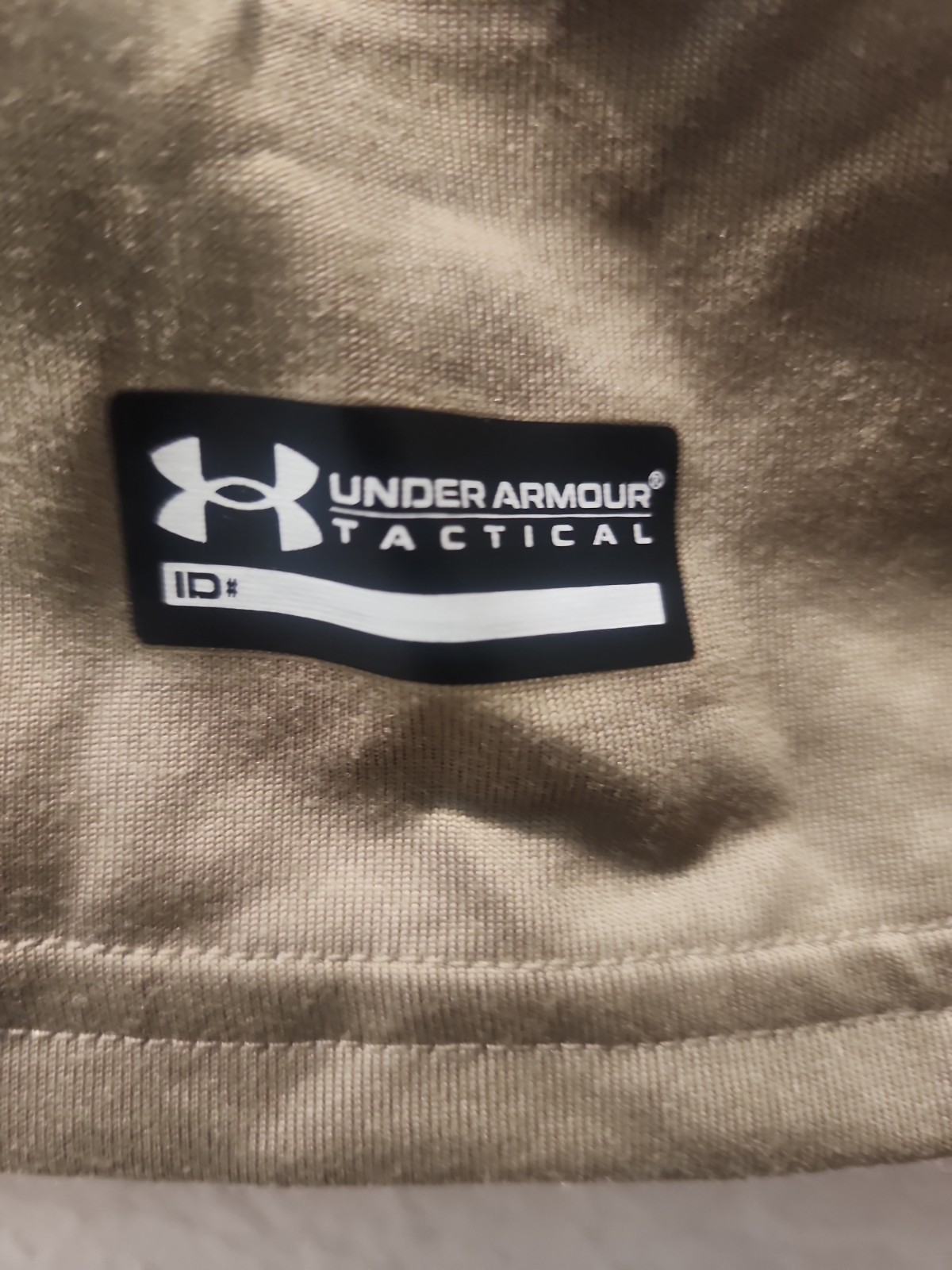 UNDERARMOUR SHIRT XL TAN gallery