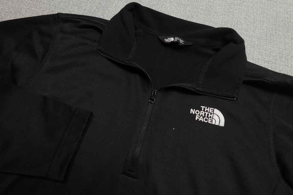 The North Face Quarter Zip Pullover Mens Small Black Lightweight Base Layer