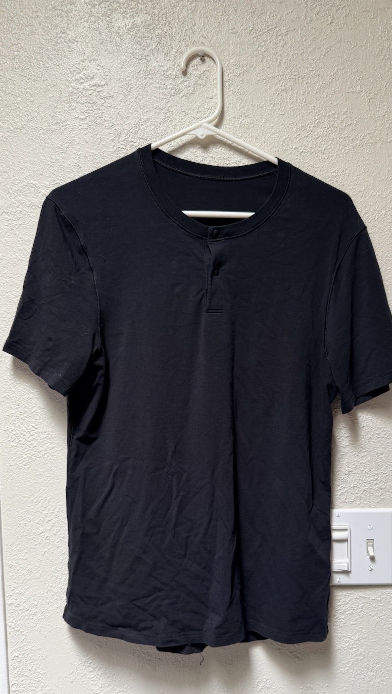 Lululemon Men's Size Small Black Short Sleeve Henley T-shirt Shirt Athletic gallery