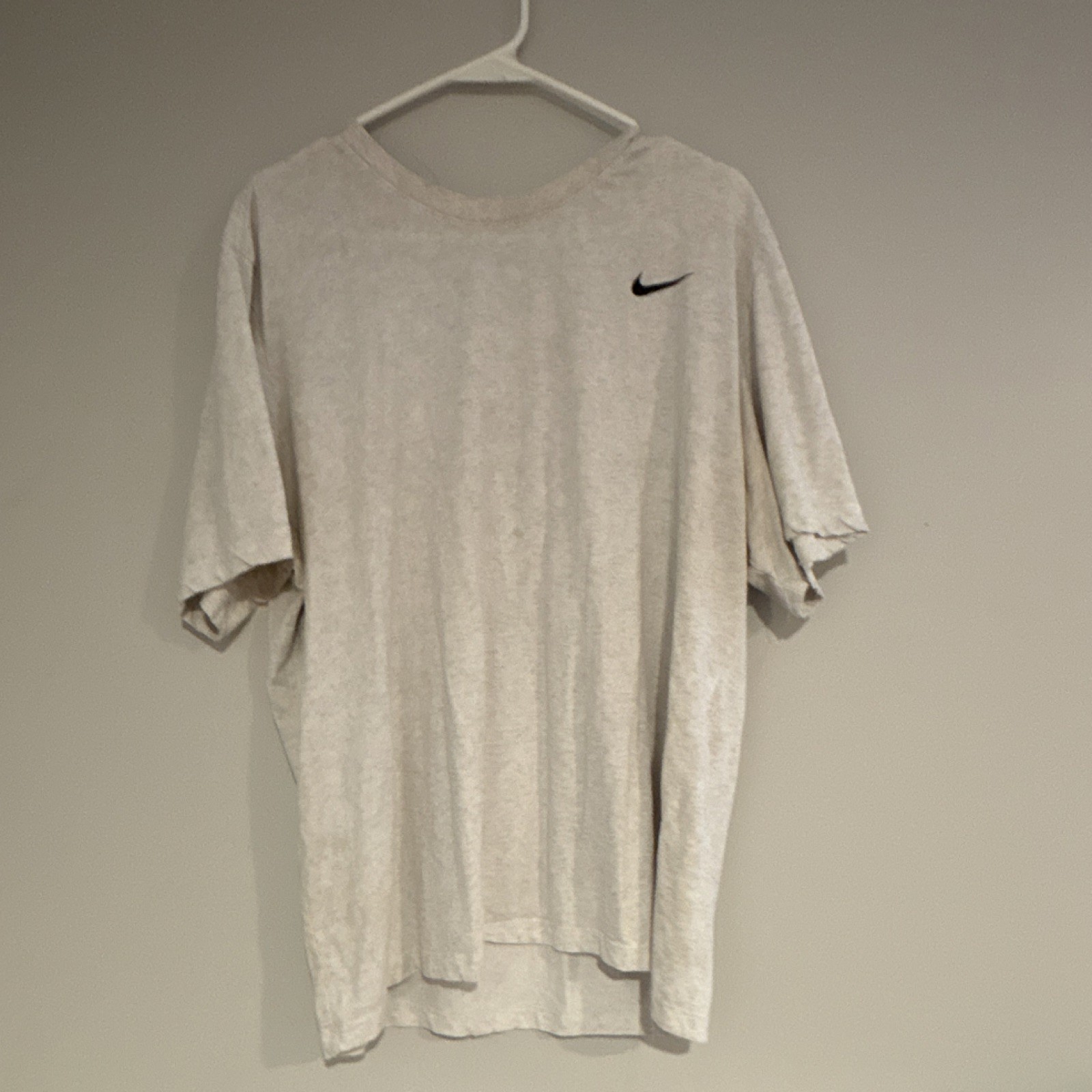 Nike Dri-FIT The Nike Tee Men's XL Gray Crew Neck Moisture Wicking Logo Tee gallery