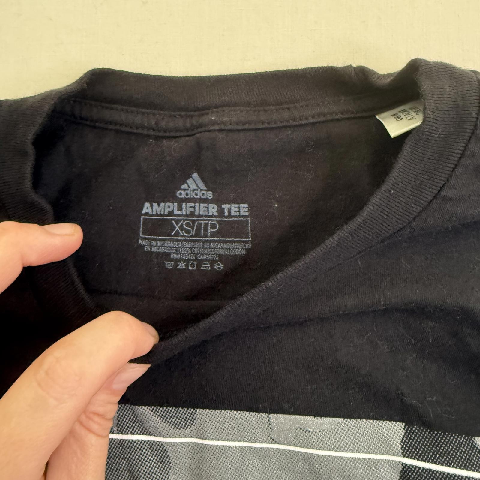 Adidas Amplifier Tee Black Graphic T-Shirt XS gallery