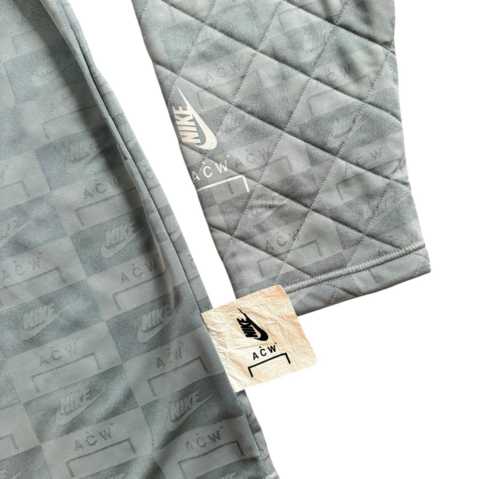 A-Cold-Wall* × Nike ACW Monogram Quilted LS Top Vapour Grey Medium FW18 Grail gallery
