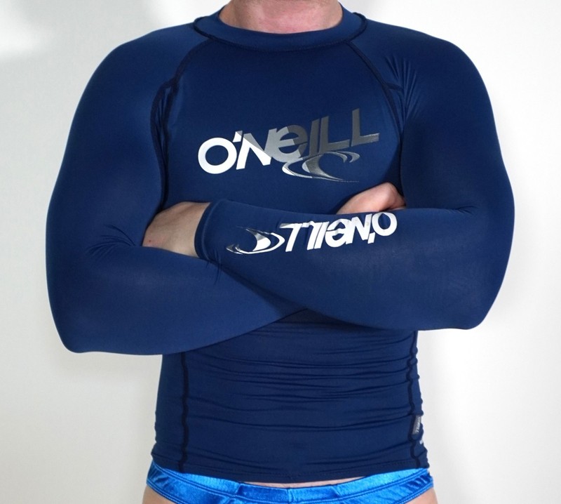 BLUE LONG SLEEVE RASH GUARD COMPRESSION SHIRT SIZE XS gallery
