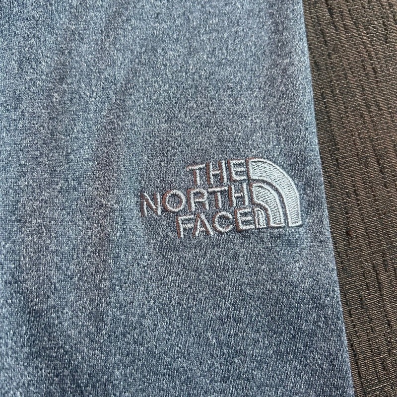 The North Face Mens Pullover XL TG Gray Quarter Zip Long Sleeve Shirt "T" Logo gallery