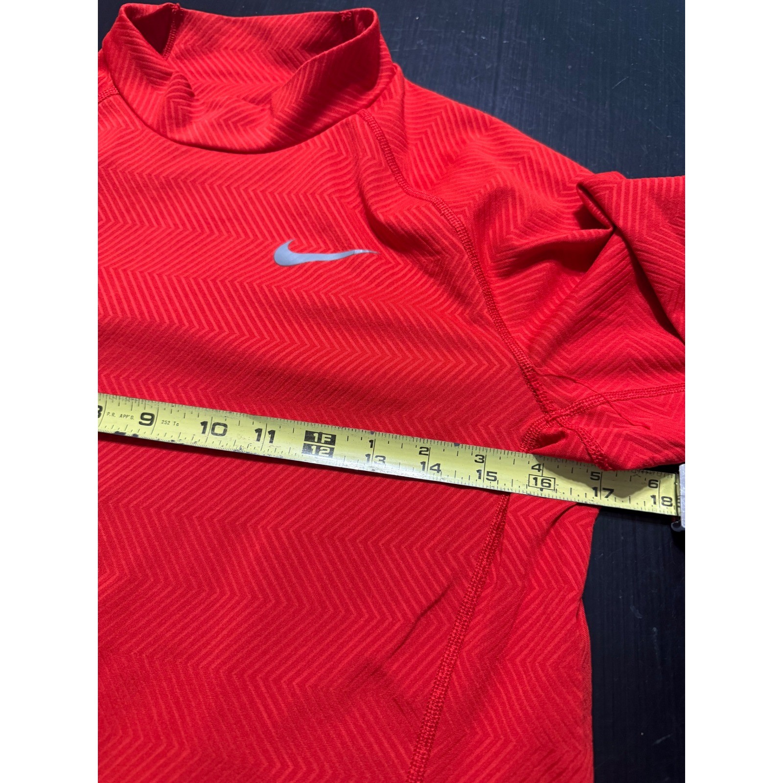 Nike Dri-FIT Mens Small Red Mock Neck Long Sleeve Chevron Training Shirt S gallery
