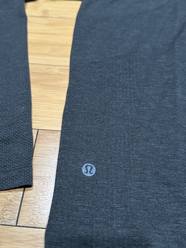 Lululemon Metal Vent Tech 1/2 Zip Pullover Mens M Deep Coal Black Long Sleeve gallery