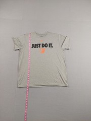 Nike Men Athletic Shirt XL Gray Graphic Tee Dri Fit 100% Polyester Short Sleeve