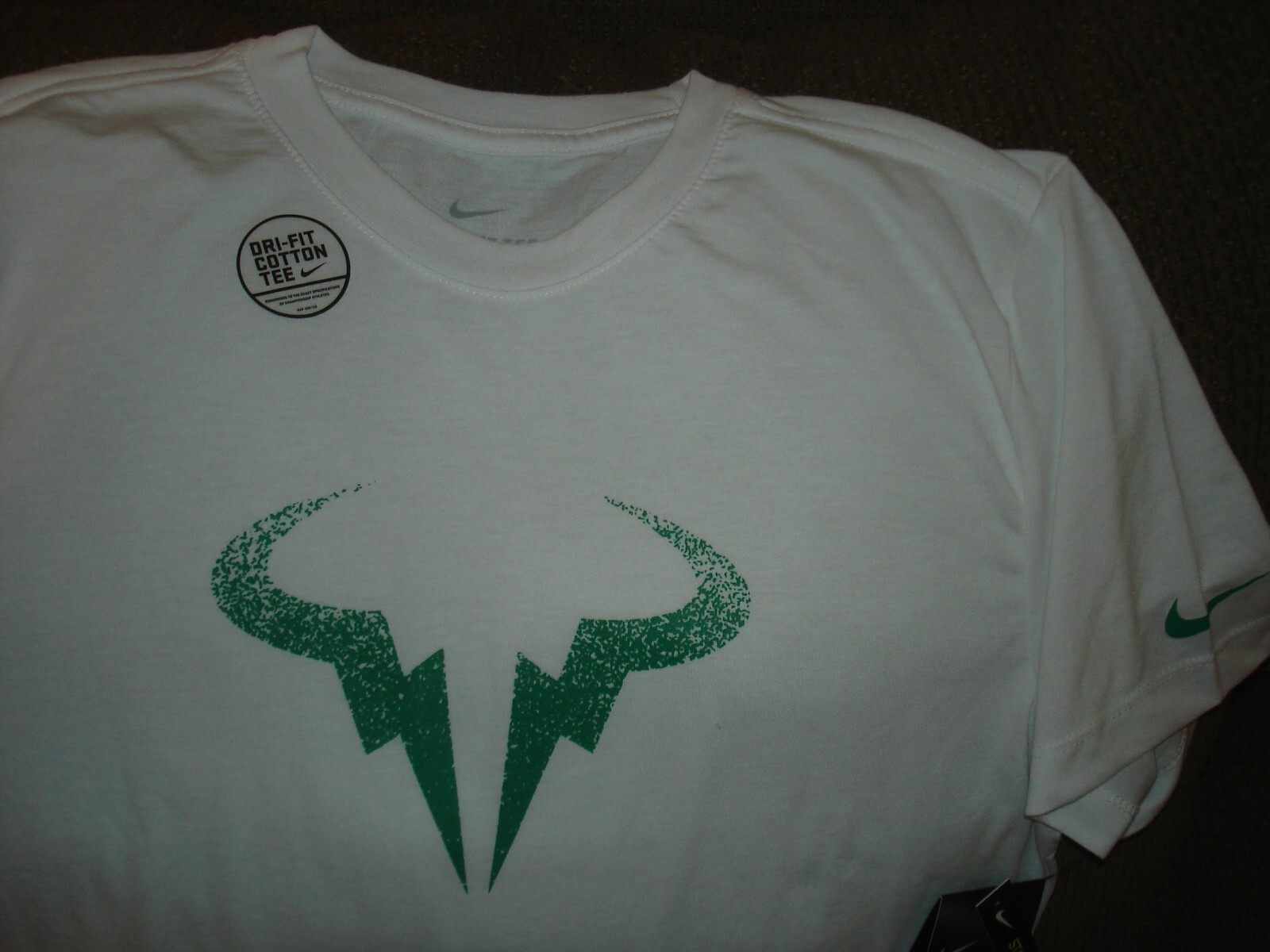 NWT Nike Court Rafa Nadal Bull Logo Men's Tennis Tee Shirt CW1534-100 Medium gallery