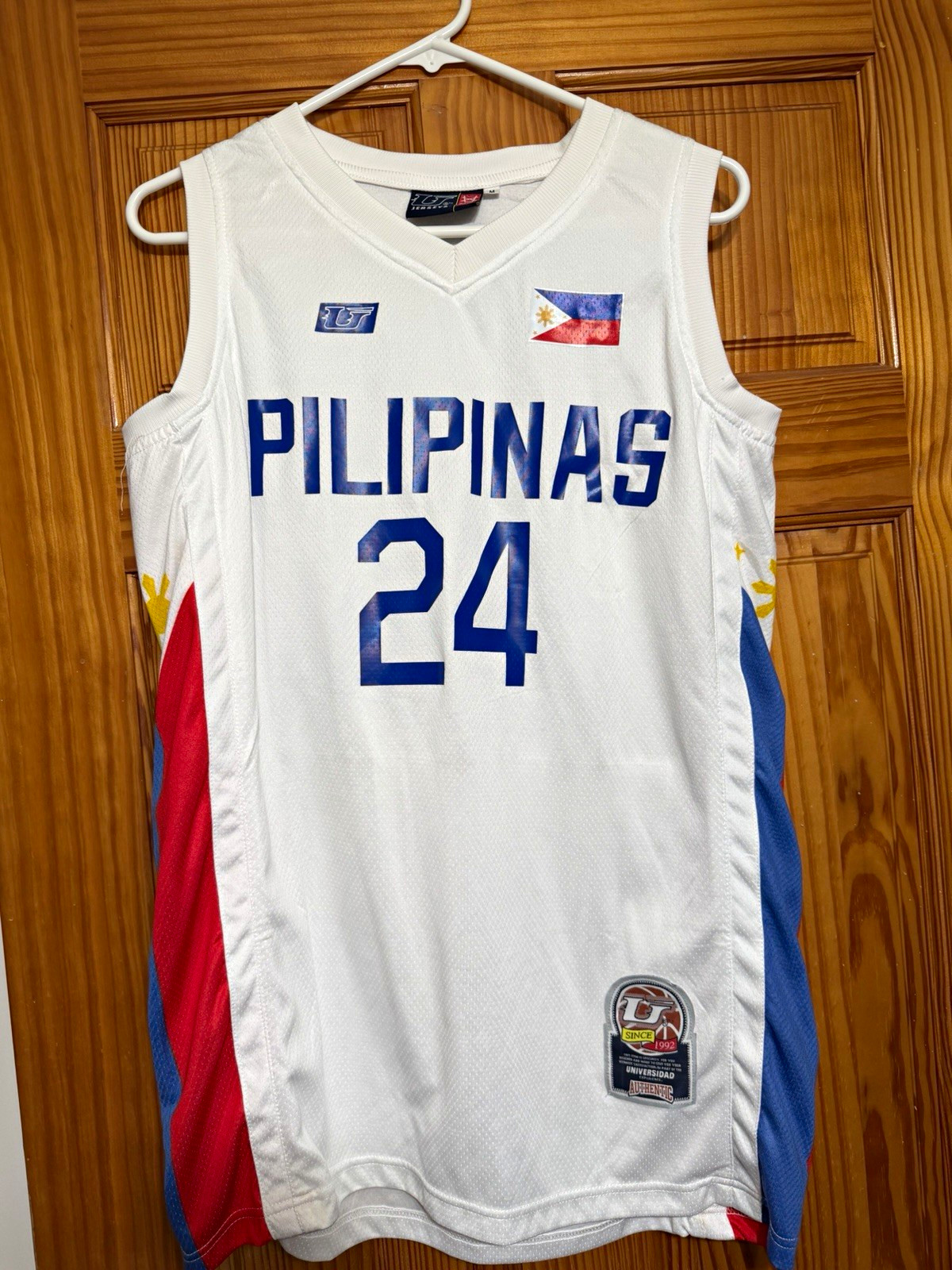 Universidad Ramos #24 Pilipinas Philippines Basketball Jersey Mens M White Mesh gallery