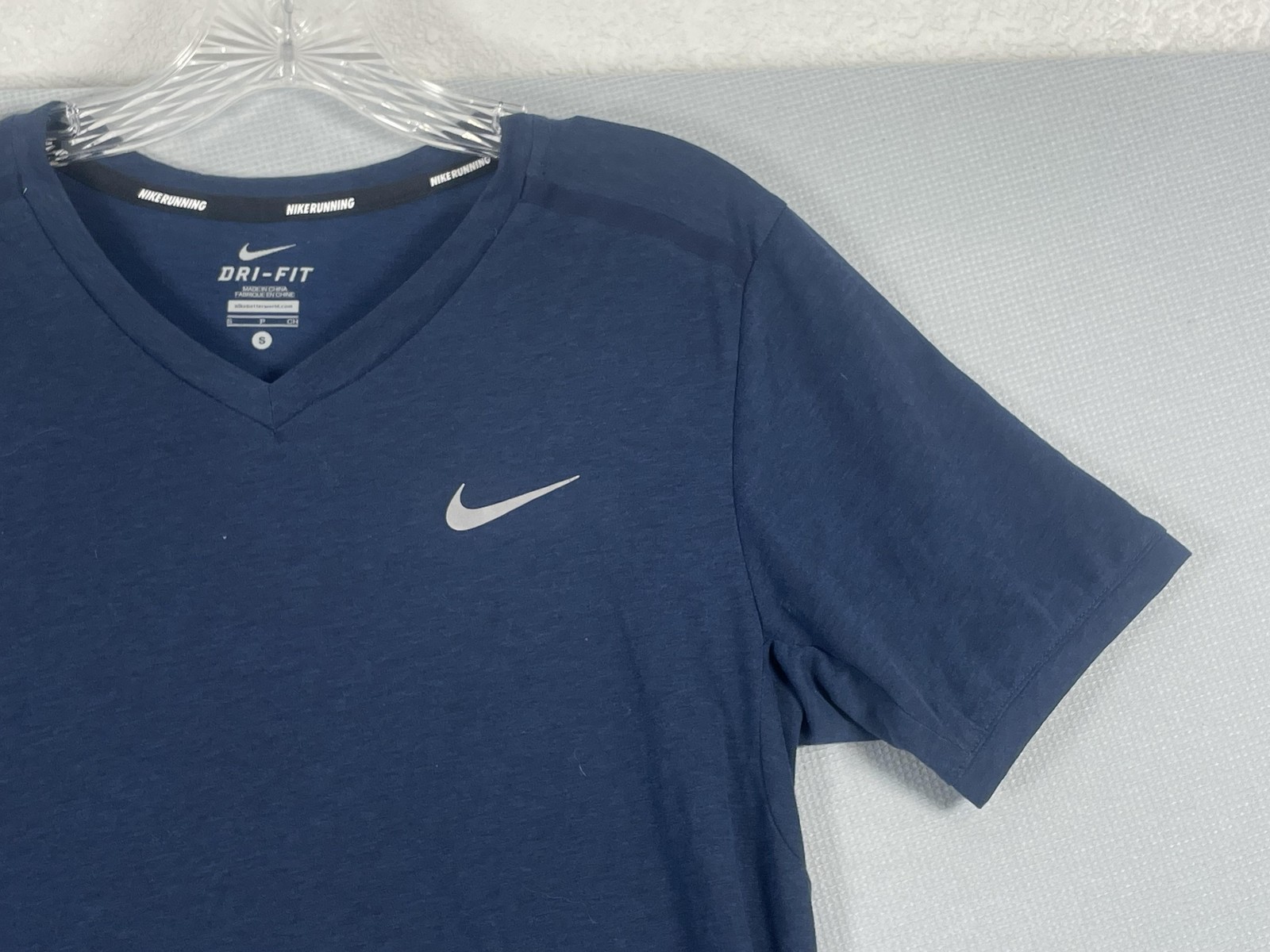 Nike Running Shirt Mens Small Blue Short Sleeve Dri-FIT V-Neck Pocket Top gallery