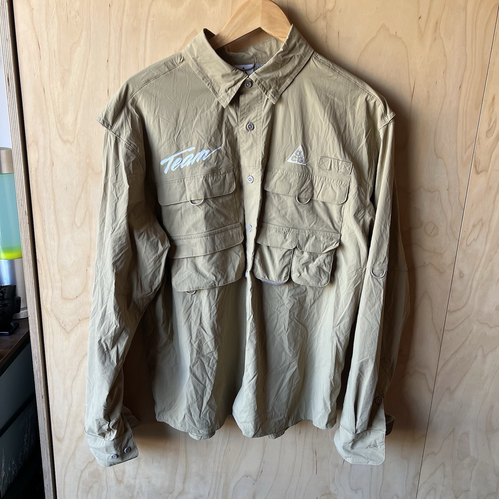 Nike ACG Orb Weaver Utility Shirt Team Racing Dept. Men’s Size Small Beige gallery