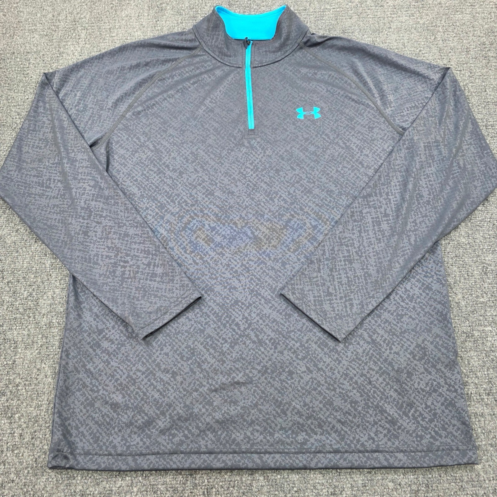 Men's Medium Under Armour Gray Heat Gear Quarter Zip Pullover Long Sleeve Shirt gallery